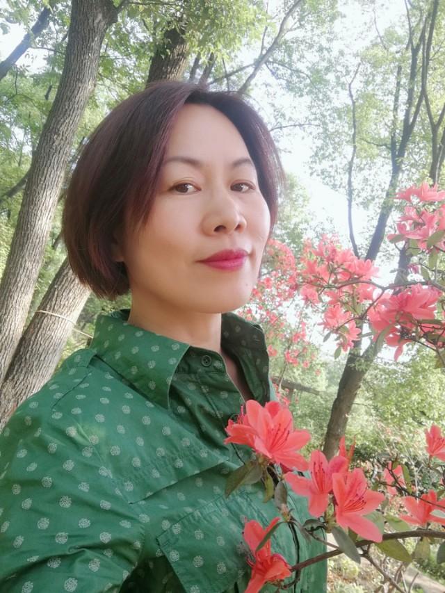 你读过的很有意境的现代诗是什么,可能只有一两句,却直击心灵？