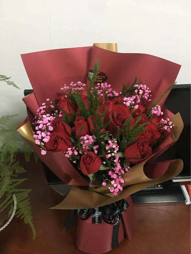 11支玫瑰代表什么,11朵玫瑰代表什么意思？