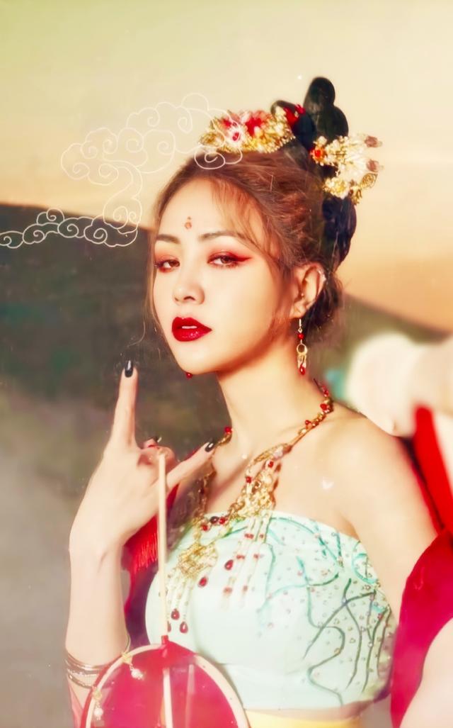 谢可寅:谢可寅的魅力到底在哪里？怎么让我这么着迷？