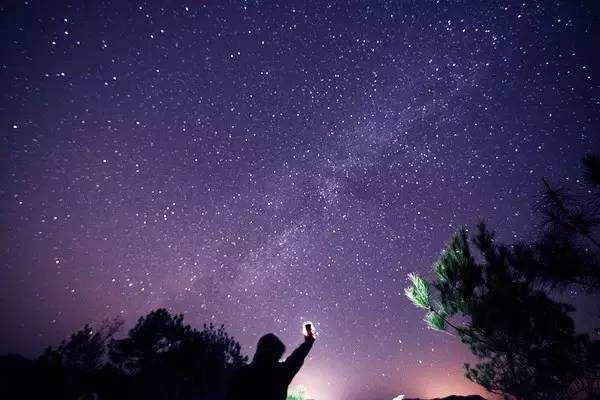 海琪的天空:对于梅艳芳的情感经历，你怎么看