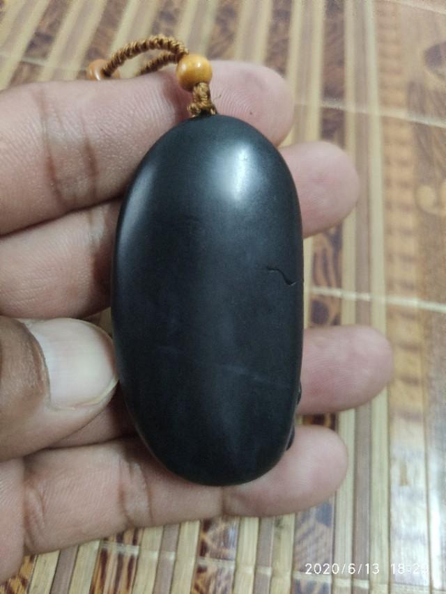 戴墨玉的意义,和田玉墨玉适合做什么题材？