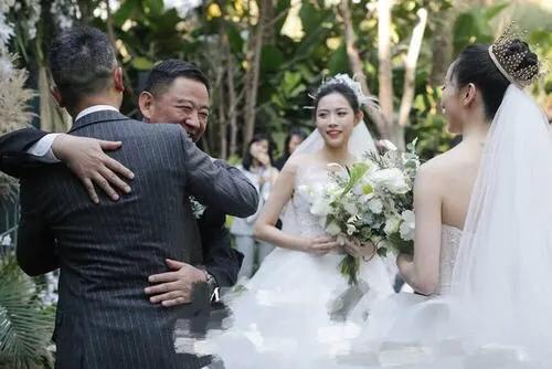 水月婚礼:如何向父母解释耽美文学这件事
