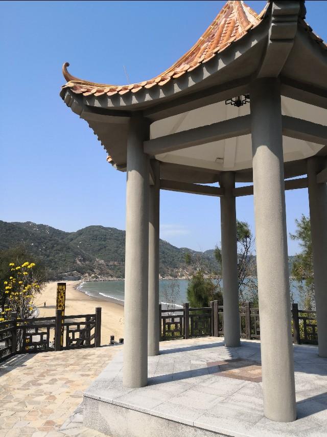 汕头实惠的小鹿犬价格多少:今年8月份想去南澳岛自驾游，请问有了解当地实惠食宿的朋友吗？