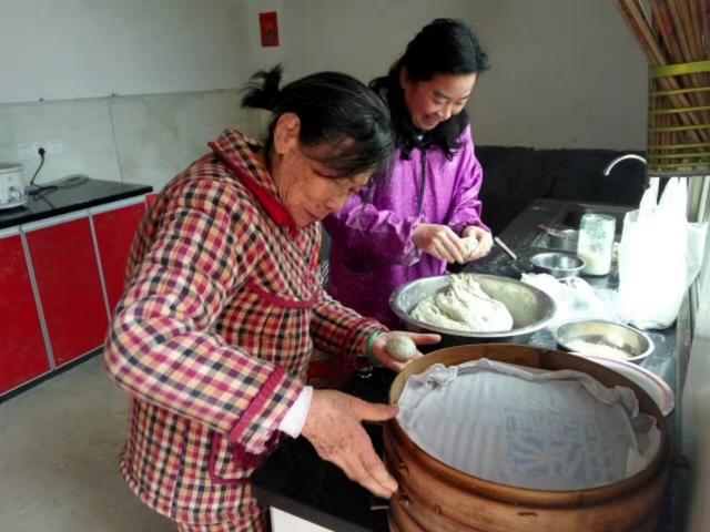 哈文生日晒合照:过生日怎么发朋友圈显得高级？