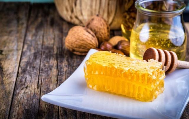 头条问答 蜜蜂什么时候取蜂蜜最好 32个回答