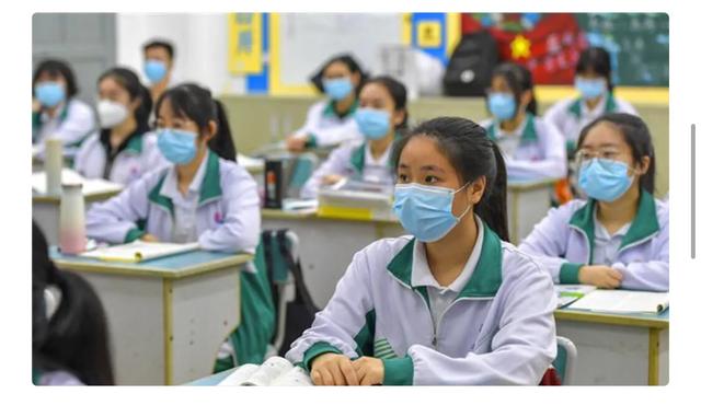 魔兽春季兔脚:开学复课后，教育部不建议占用假期补课，你怎么看？