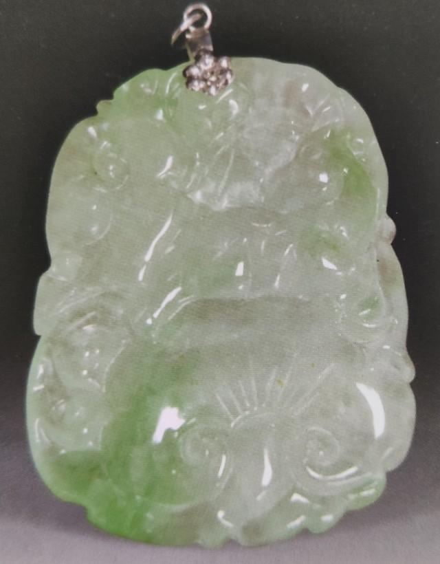 翡翠镯心料雕刻什么好,翡翠雕刻工艺哪里的最好？