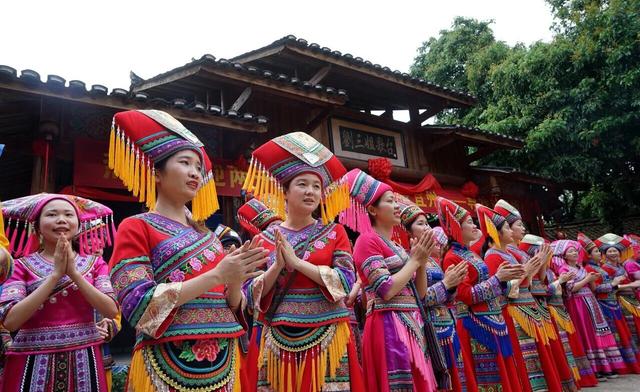 头条问答 - 为何大家提到广西就是唱山歌,猜码,砍甘蔗,广西没优点了?