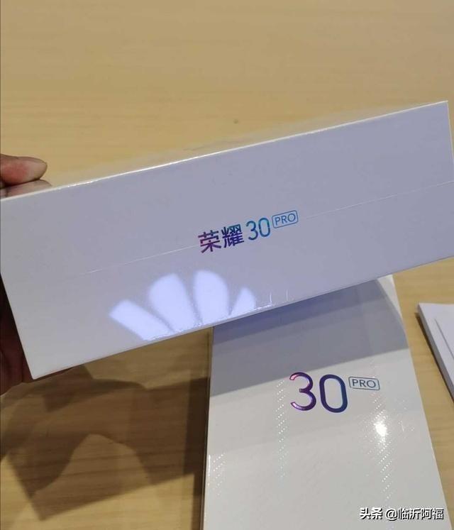 荣耀30，荣耀V30，荣耀V30pro哪个型号更值得买？