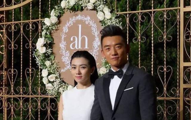 郑恺与女友秀恩爱:郑恺与前女友程晓玥分手后，感情现状如何？