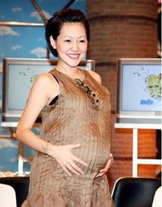 小s婚礼:小S给林志玲说演艺圈不重要，你怎么看