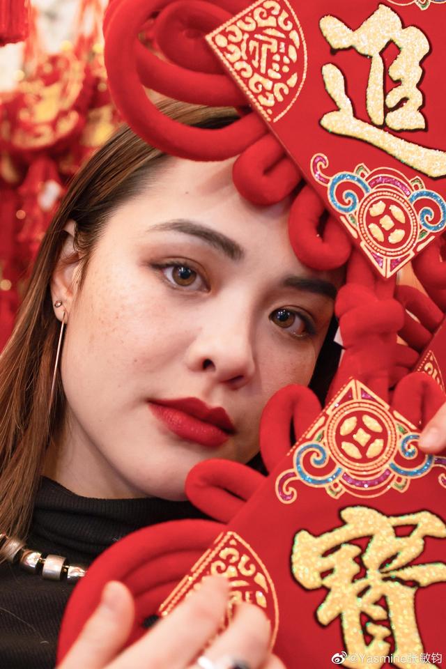 严书琴:为什么说钟丽缇大女儿看起来很早熟，她生父是谁？