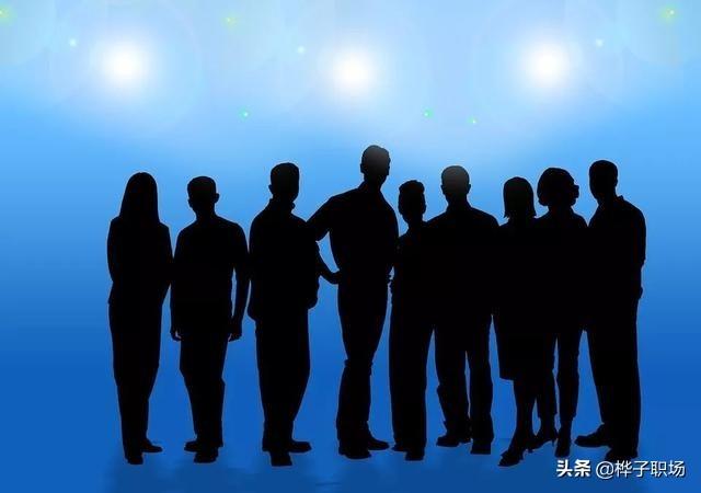 杨可凡:俗话说，宅子现四喜，家中出能人，这四喜指的是什么
