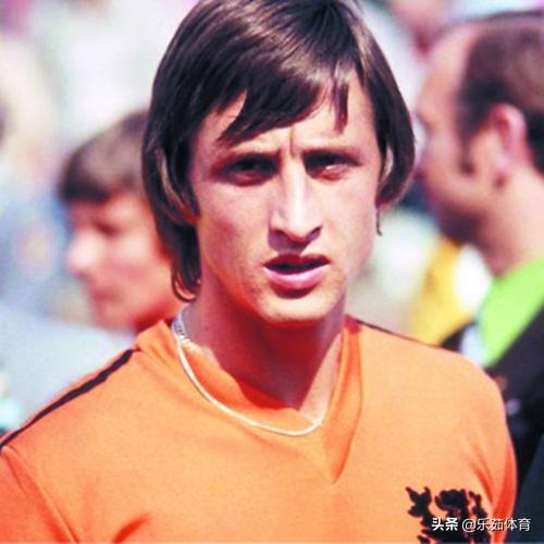 迄今为止，足球史上最难超越的十大巨星球员都有谁？插图44