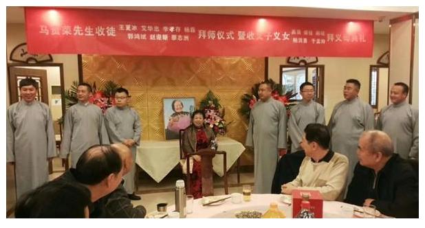 英宁现任妻子王琼图片:岳云鹏的搭档孙越的师父是谁？