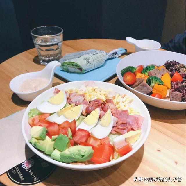 晚上不吃饭还是喝一些粥，哪个减肥速度更快