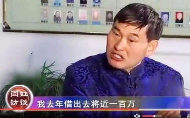 屠宰场踢门救狗事件:一名工作人员进入冷库后被困，最后把门给踢开了，他应该赔偿吗？