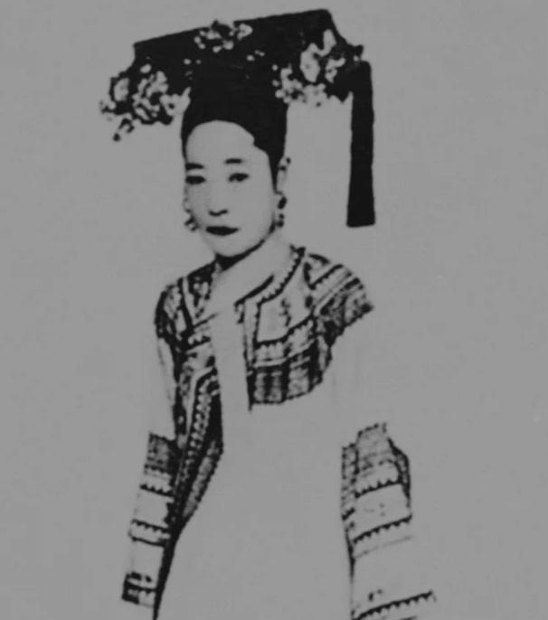 乾隆皇帝后妃子女:为什么清朝前期皇帝子女众多，后期子女较少，甚至光绪都没有子嗣