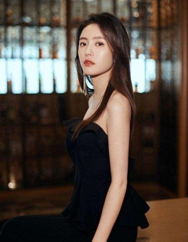 尤靖茹:《掌中之物》何妍长得漂亮吗