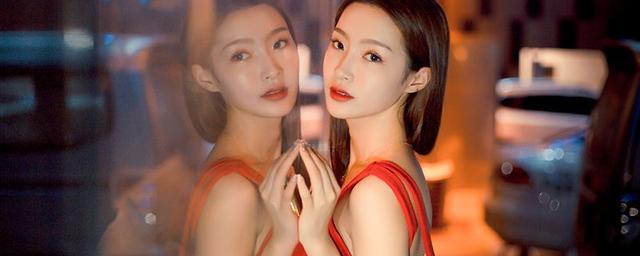 什么颜色显肤色白,什么颜色的衣服显肤色白皙？