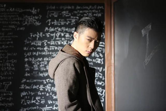 我和x先生第二季:电视剧《天才j》里x先生可能是谁为什么