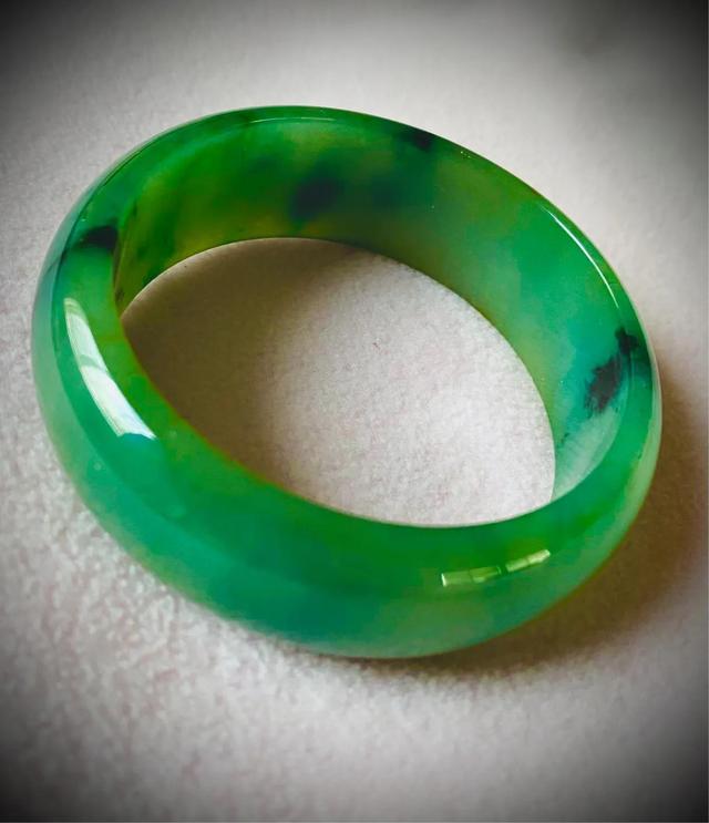 什么玉最值钱图片,哪些珠宝是越戴越值钱的？