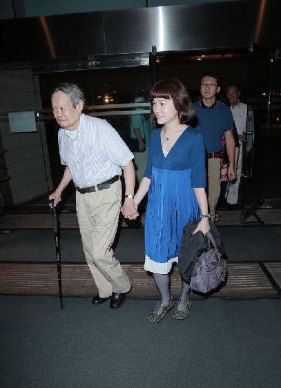 翁帆为什么嫁给杨振宁:翁帆嫁大54岁的杨振宁是真的爱情吗
