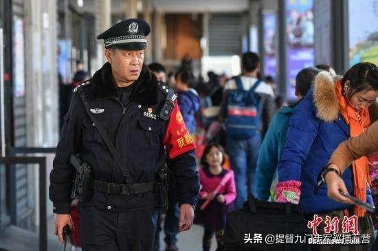 特警犬王在线阅读:普通公务员好，还是警察这种公务员好？