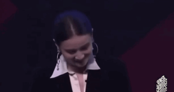 梁静老公:“国民媳妇”当众“卖惨”，中年女演员到底值不值得同情？