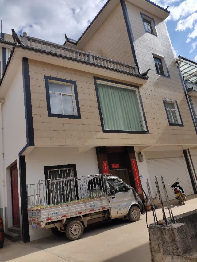 重庆赵红霞真实照片:农村建设真的越来越好，道路整洁，环境清新，大家能来晒晒图吗？