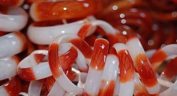 鸡母珠:哪些毒文玩是绝对不能买的