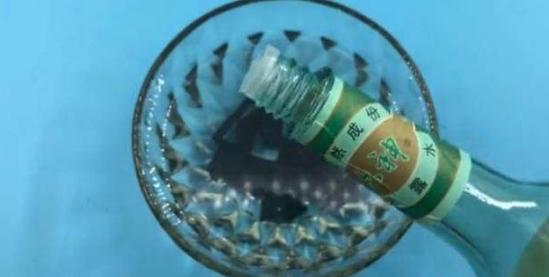 分蚊香怎样可以防止蚊香断裂，蚊香掐断放在含有白醋小苏打及水中能防蚊吗