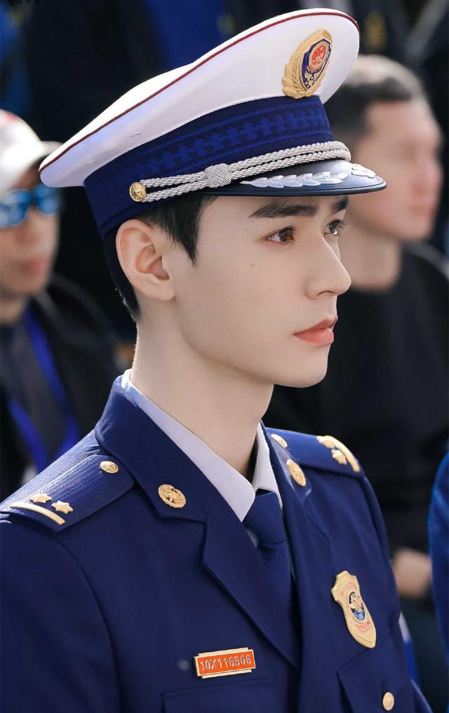 郑伊健图片:有没有让你惊艳的男明星图片？