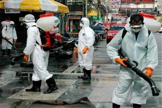 国务院关于新冠病毒核酸检测，请问政府：北京低风险地区的人要出京，到底还要不要核酸检测？