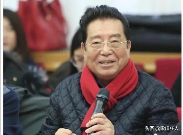 蒋英李双江40岁照片:李双江和蒋大为谁唱的最好听？