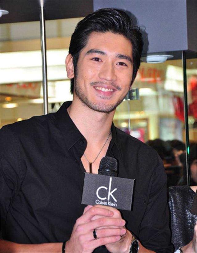陈庭妮男友李夏然:2019年的娱乐事件让你印象最深刻的是哪一件？