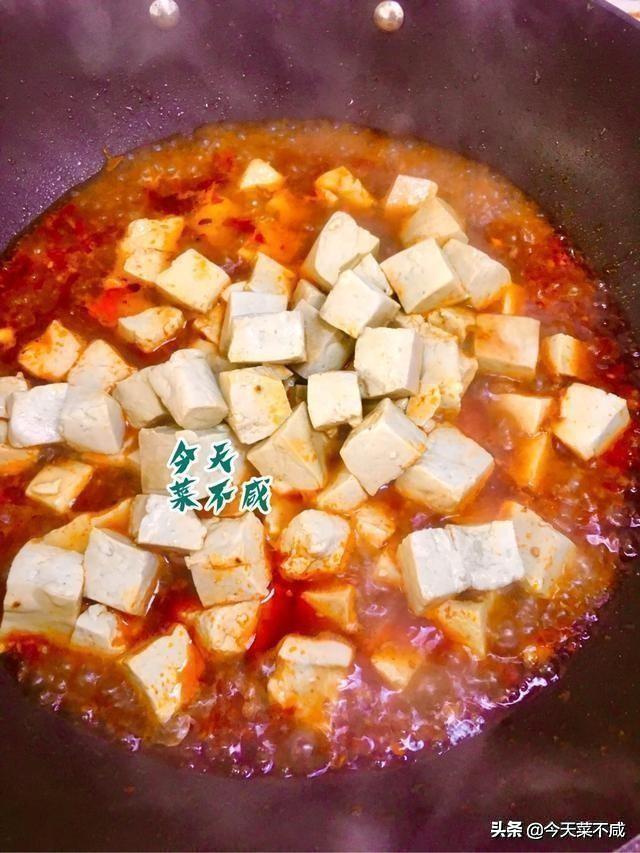 黑枸杞豆腐的做法，黑豆腐是用什么豆子做的？如何做菜才好吃？