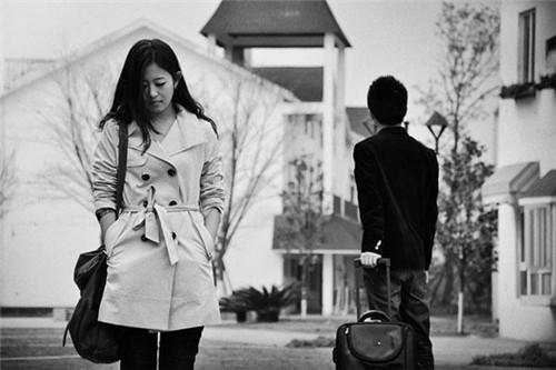 嗯那个我老公是谁:女人打骂自己丈夫，并说丈夫能发发火也算男人，你怎么看？