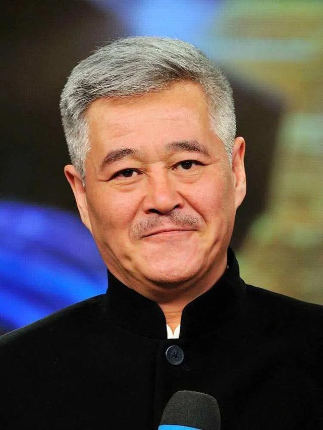 宋丹丹前老公是谁:宋丹丹退休了，你觉得她成就了赵本山还是赵本山成就了她？