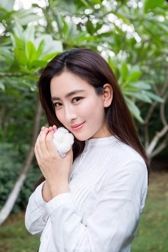 马苏主演的电视剧:如何评价由杨烁、潘之琳、马苏主演的电视剧《绿水青山带笑颜》？