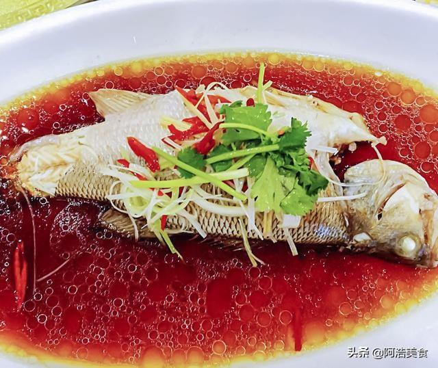 中餐厅林大厨清蒸鱼用什么鱼最好:在家里怎么样才能蒸好一盘鱼？