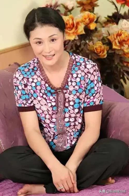 全网都在谈论谢大脚于月仙去世为什么会引起如此大的关注