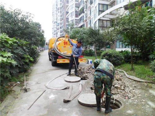 小区化粪池都建在哪里:你知道你家的小区化粪池在哪里吗？为什么？
