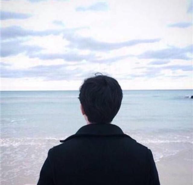 八两金的老婆:一个有钱的丑男追求你，你会同意嘛？