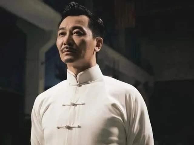 洪震南:《叶问2》里的洪震南能打得过《叶问4》里的万宗华吗