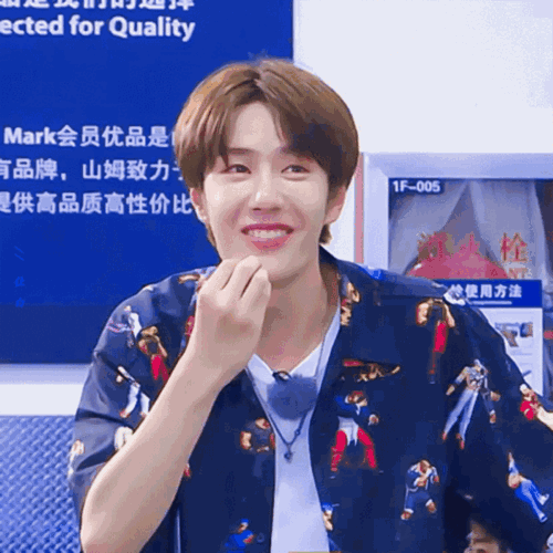 朱一龙的老婆欧倩怡:现在饭圈女孩的四大墙头是谁