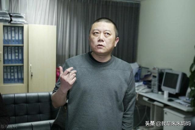 陈凯歌老婆:你认为国内导演，谁的恋爱史最丰富多彩？