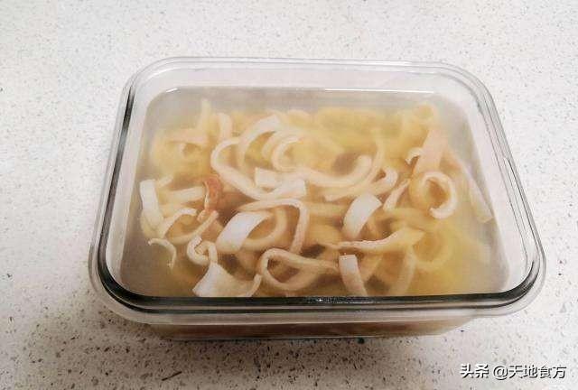 (猪皮冻最正宗的做法怎么做)如何做出最好吃的猪皮冻,Q弹劲道?