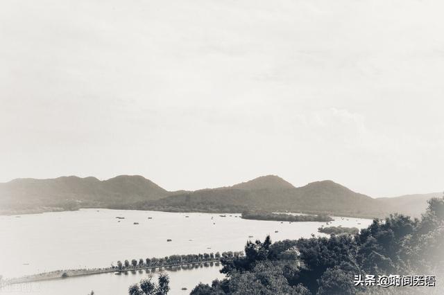 《长津湖》美陆战一师师长史密斯为什么要向冰雕连脱帽致敬？