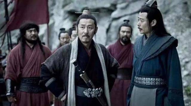 虞子期:项羽对人恭敬，亲手给部下端饭，为何人才都跑到刘邦那里去了？